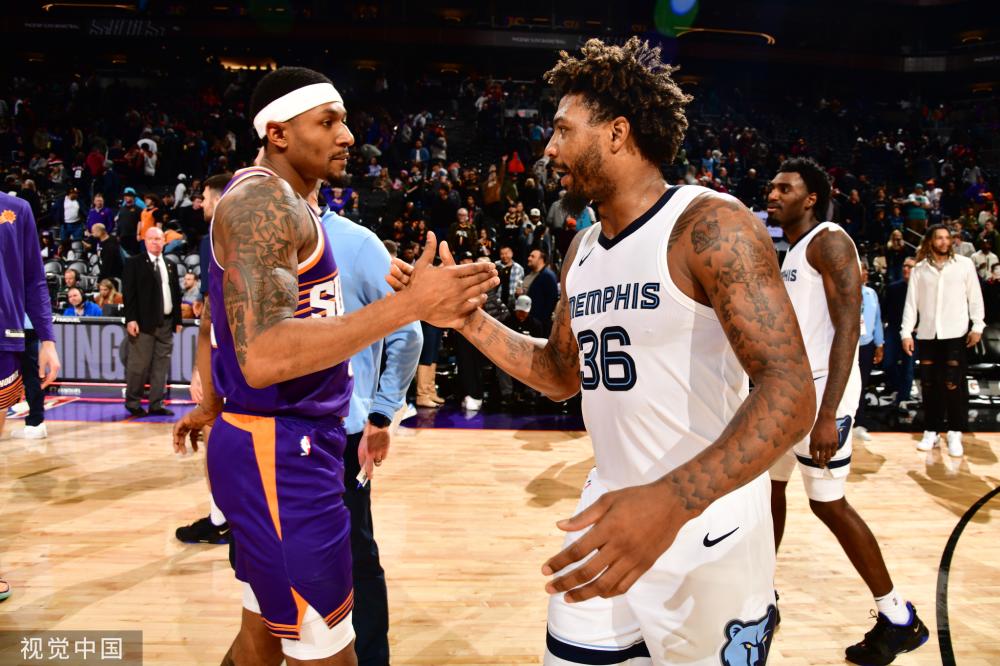 它在运动中 它在运动中