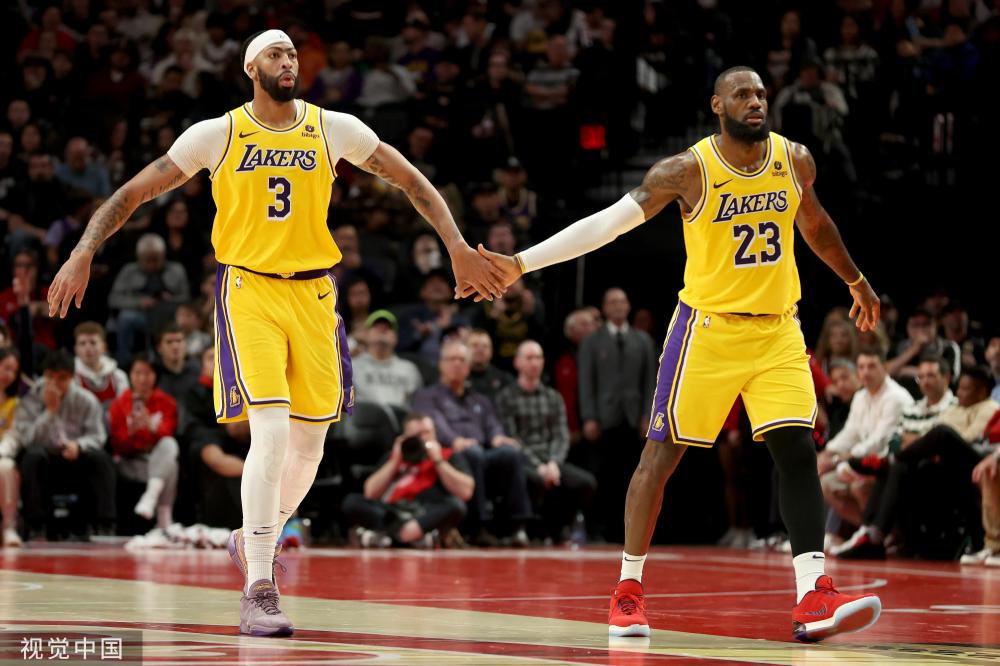 因为教练必 因为教练必