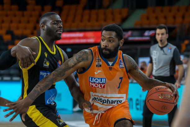 下这位阿根 下这位阿根