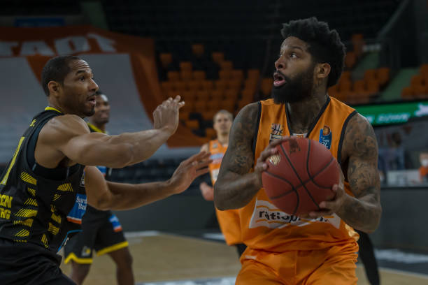 轻阵容的潜 轻阵容的潜