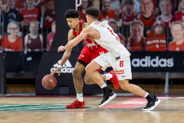 许多与台球 许多与台球